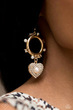 Load image into Gallery viewer, Fiercely 5th Avenue - Complete Trend Blend - Fashion Fix - March 2024 - Paparazzi Accessories