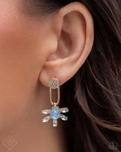 Load image into Gallery viewer, Fiercely 5th Avenue - Complete Trend Blend - Fashion Fix - May 2024 - Paparazzi Accessories