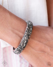 Load image into Gallery viewer, Glimpses of Malibu - October 2024 - Fashion Fix - Paparazzi Accessories