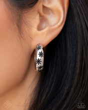Load image into Gallery viewer, Sunset Sightings - Complete Trend Blend - Fashion Fix - August 2024 - Paparazzi Accessories