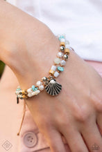 Load image into Gallery viewer, Simply Santa Fe - Complete Trend Blend - Fashion Fix - March 2024 - Paparazzi Accessories