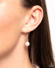 Load image into Gallery viewer, Beachcomber Beauty - Gold - Paparazzi Accessories