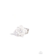Beaded Boutonnière - White - Paparazzi Accessoreis