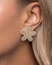 Load image into Gallery viewer, Starfish Serenade - Gold - Paparazzi Accessories