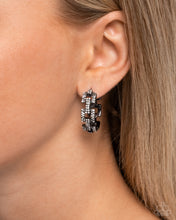 Load image into Gallery viewer, Geometric Glimpse - Black - Paparazzi Accessories