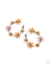 Load image into Gallery viewer, Wreathed Welcome - Gold - Paparazzi Accessories