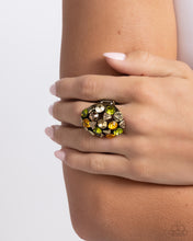 Load image into Gallery viewer, Piquant Persuasion - Brass - Paparazzi Accessoreis
