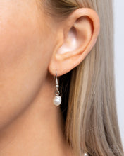 Load image into Gallery viewer, Flourishing Finale - Multi - Paparazzi Accessories