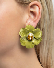 Load image into Gallery viewer, Organic Growth - Green - Paparazzi Accessories