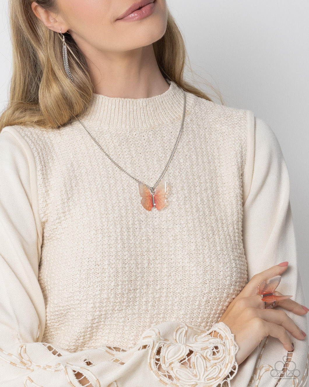 Fancy Flight - Complete Look - Fine Flight - Free-Spirited Flight - Pink - Paparazzi Accessories