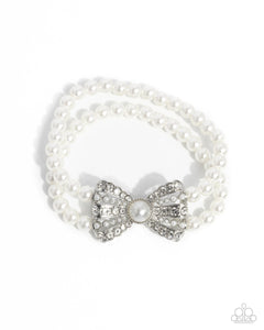 Complete Look - Admirable Aria - Adorable Aria - White - Paparazzi Accessories
