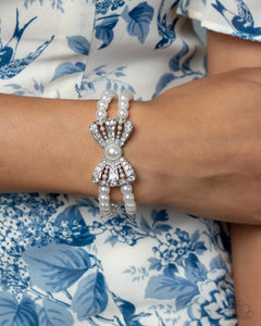 Complete Look - Admirable Aria - Adorable Aria - White - Paparazzi Accessories