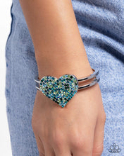 Load image into Gallery viewer, Significant Shimmer - Green - Paparazzi Accessories