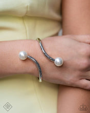 Load image into Gallery viewer, Fiercely 5th Avenue - Fashion Fix - Trend Blend Complete Set - Paparazzi Accessories