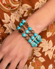 Load image into Gallery viewer, Simply Santa Fe - Fashion Fix - January 2025 - Paparazzi Accessories
