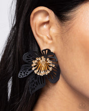 Load image into Gallery viewer, Wonderland Wallflower - Black - Paparazzi Accessories