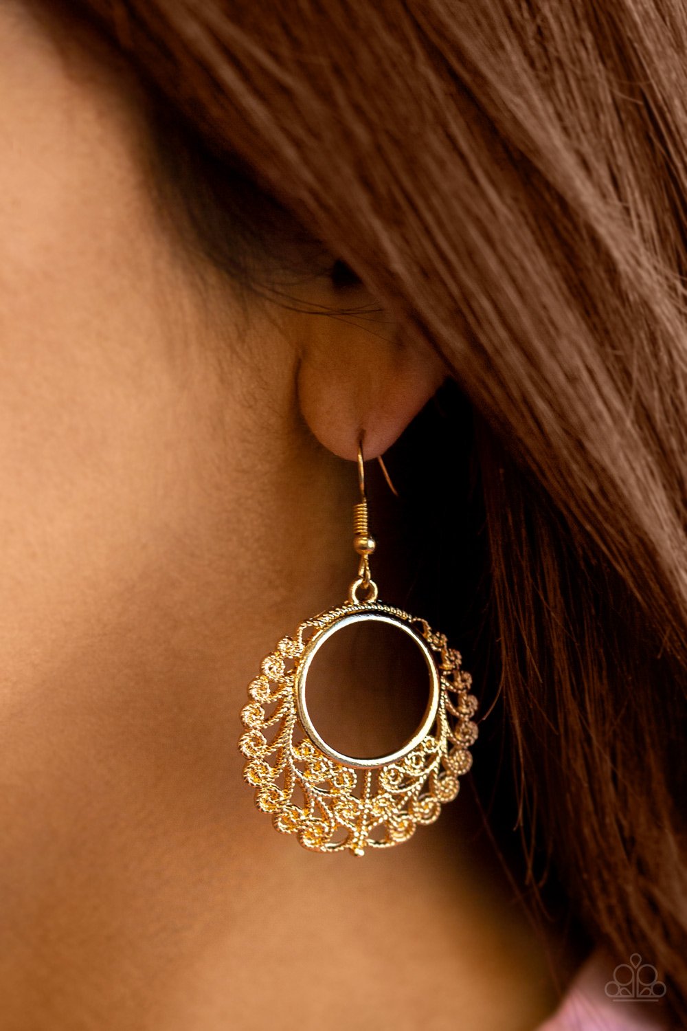 Grapevine Glamorous - Gold - Paparazzi Accessories