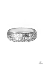 Load image into Gallery viewer, Garden Villa - Silver