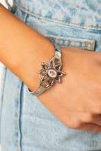 Load image into Gallery viewer, Sahara Garden - Pink - Paparazzi Accessories