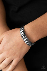 Across The HEIR-Waves - Black - Paparazzi Accessories