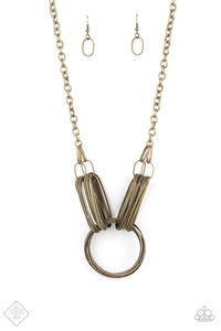 Lip Sync Links - Brass - Paparazzi Accessories