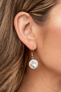 Spotlight Stunner - Blockbuster - Paparazzi Accessories