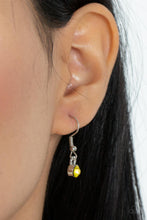 Load image into Gallery viewer, Wallflower Wonderland - Yellow - Paparazzi Accessories