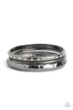 Load image into Gallery viewer, Confidently Curvaceous - Black - Paparazzi Accessories
