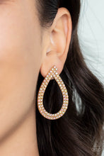 Load image into Gallery viewer, Diva Dust - Gold - Paparazzi Accessories