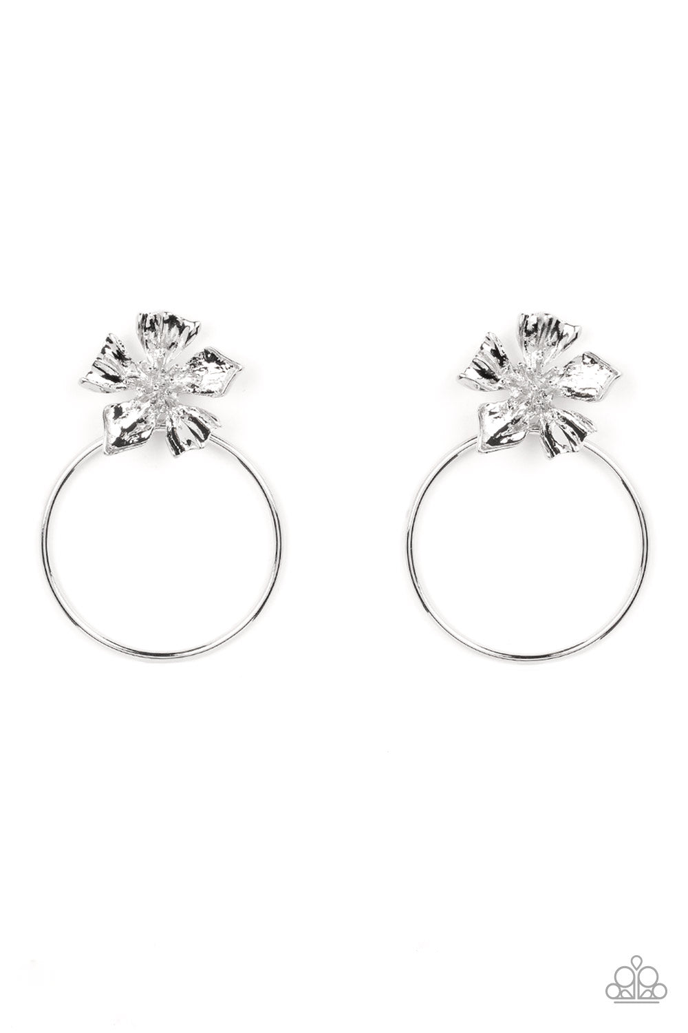 Buttercup Bliss - Silver - Paparazzi Accessories