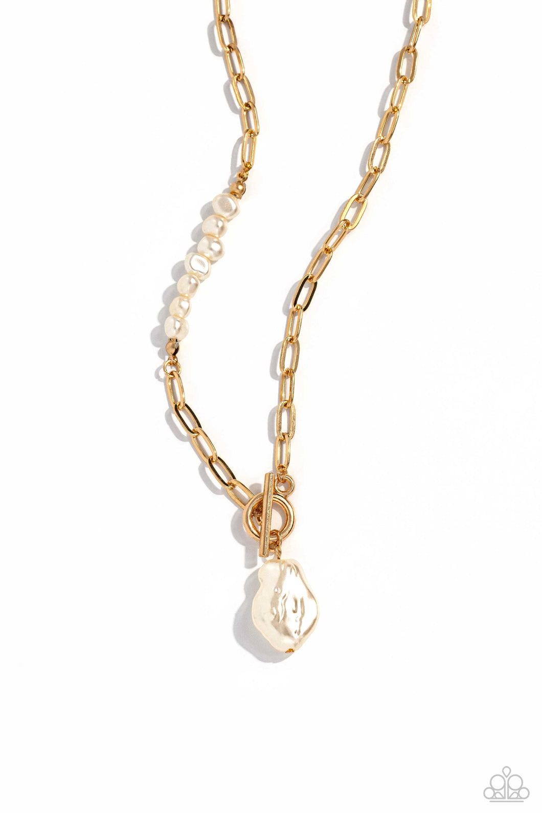 Courting Cosmopolitan - Gold - Paparazzi Accessories