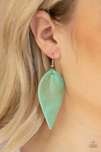 Load image into Gallery viewer, Enchanted Shimmer - Green - Paparazzi Accessories