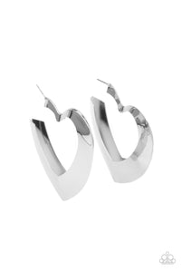 Heart-Racing Radiance - Silver - Paparazzi Accessories